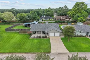 12603 C Bar Cir, Santa Fe, TX 77510 - Photo 3