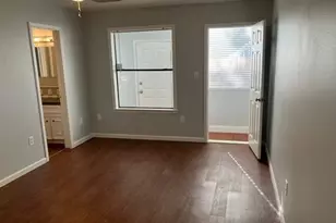 543 W 27th St, Houston, TX 77008 - Photo 9