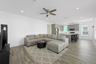 4025 A Vista Blvd, Galveston, TX 77554 - Photo 5