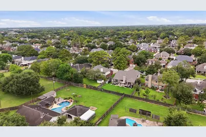 2413 Piney Woods Drive, Pearland, TX 77581 - Photo 31