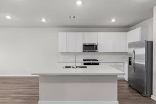 3544 Atlas Pt Ln, Angleton, TX 77515 - Photo 3