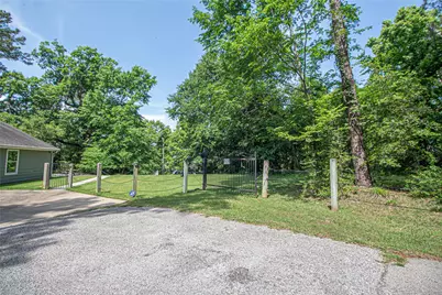 139 Grand Pine Loop, Livingston, TX 77351 - Photo 3