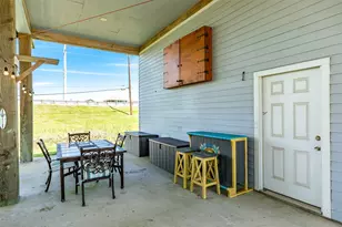 25222 Intrepid Ln, Galveston, TX 77554 - Photo 33