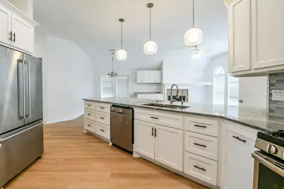 7915 Quail Meadow Drive, Houston, TX 77071 - Photo 9