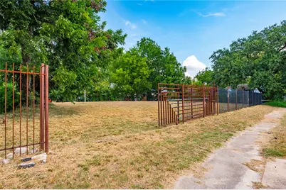 4503 Collingsworth Street, Houston, TX 77026 - Photo 7