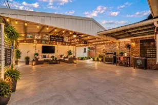 120 Fern Ln, Highlands, TX 77562 - Photo 1