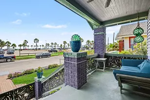 2524 Ave Q 1/2, Galveston, TX 77550 - Photo 5