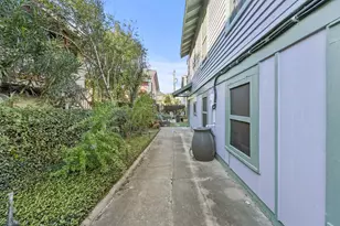 2524 Ave Q 1/2, Galveston, TX 77550 - Photo 23
