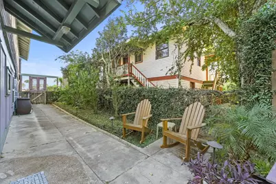 2524 Avenue Q 1/2, Galveston, TX 77550 - Photo 9