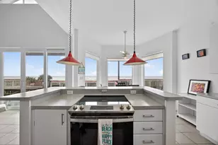 19075 E Kahala Dr, Galveston, TX 77554 - Photo 23