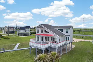 19075 E Kahala Dr, Galveston, TX 77554 - Photo 3