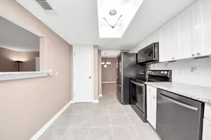 5005 Georgi Ln, Houston, TX 77092 - Photo 9