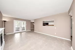 5005 Georgi Ln, Houston, TX 77092 - Photo 5