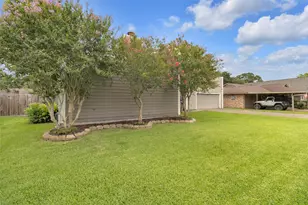 1217 Ivy Ave, Deer Park, TX 77536 - Photo 3