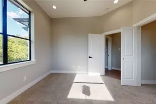 806 E 39th St, Houston, TX 77022 - Photo 37