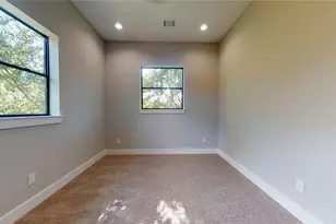 806 E 39th St, Houston, TX 77022 - Photo 29