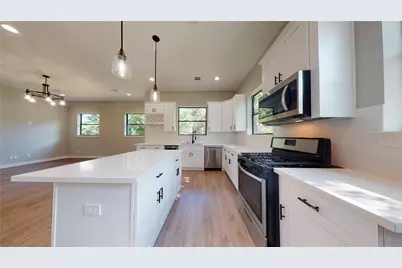 806 E 39th Street, Houston, TX 77022 - Photo 5