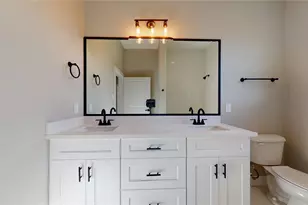 806 E 39th St, Houston, TX 77022 - Photo 31