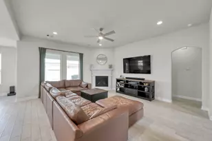 241 Bright Blf Cir, Waller, TX 77484 - Photo 11