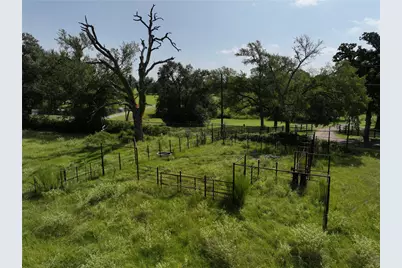 Na Cr 320, Centerville, TX 75833 - Photo 3