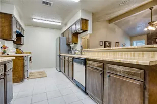 6204 Creekside Ln, League City, TX 77573 - Photo 9