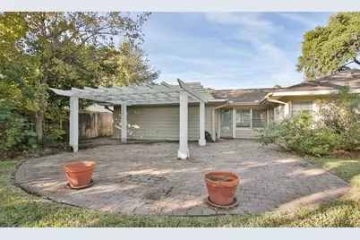 4809 Saxon Street, Bellaire, TX 77401 - Photo 31