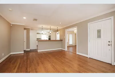 4809 Saxon Street, Bellaire, TX 77401 - Photo 9