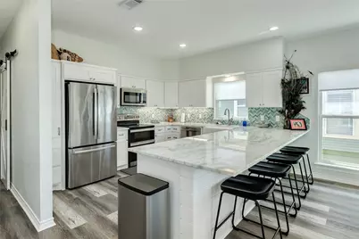 13817 Doubloon Avenue, Galveston, TX 77554 - Photo 17