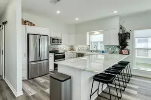 13817 Doubloon Ave, Galveston, TX 77554 - Photo 17