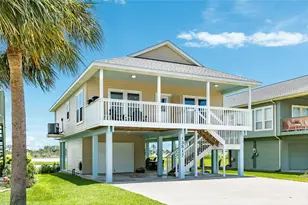 13817 Doubloon Ave, Galveston, TX 77554 - Photo 1