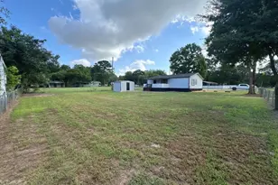 272 Lakewood Dr, Trinity, TX 75862 - Photo 11