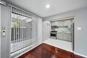 311 Hawthorne St, Houston, TX 77006 - Photo 7