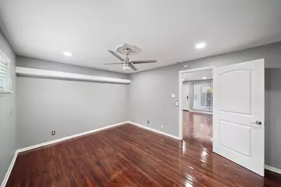 311 Hawthorne Street #1, Houston, TX 77006 - Photo 13