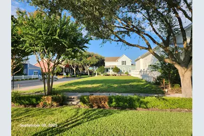 23 Porch Street, Galveston, TX 77554 - Photo 11