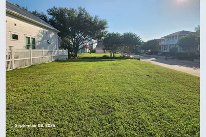 23 Porch Street, Galveston, TX 77554 - Photo 15