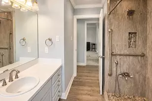 2820 Oleander Ln, Groves, TX 77619 - Photo 9