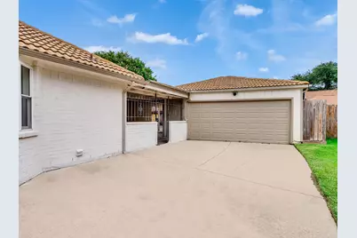 10519 Kirkwren Drive, Houston, TX 77089 - Photo 9