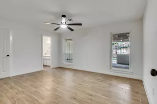 10519 Kirkwren Dr, Houston, TX 77089 - Photo 39