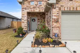 1217 Red Hills Dr, Rosharon, TX 77583 - Photo 3