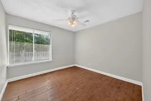 7711 Del Glen Ln, Houston, TX 77072 - Photo 13