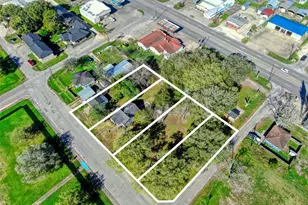 209 Avenue H, Van Vleck, TX 77482 - Photo 27