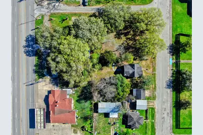 209 Avenue H, Van Vleck, TX 77482 - Photo 33