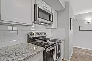 7200 T C Jester Blvd, Houston, TX 77088 - Photo 9