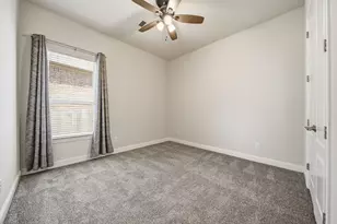 10243 S Goshawk Trl, Conroe, TX 77385 - Photo 31