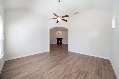 10243 S Goshawk Trail, Conroe, TX 77385 - Photo 17