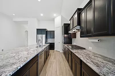 10243 S Goshawk Trail, Conroe, TX 77385 - Photo 13