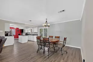 12803 Fairlane Dr, Pearland, TX 77581 - Photo 11