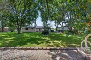 12803 Fairlane Dr, Pearland, TX 77581 - Photo 29
