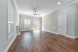 1834 Woodvine Dr, Houston, TX 77055 - Photo 3