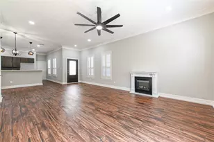 1834 Woodvine Dr, Houston, TX 77055 - Photo 5